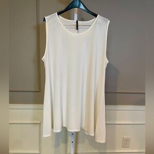 IC by Connie K ivory shell tank 3X NWOT Never Worn Polyester Spandex blend